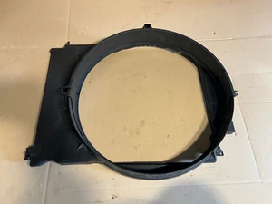 2006-2010 Hummer H3 Cooling fan cover, 15168637 - Picture 1 of 7