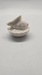 Vintage White Rabbit Bunny on Nest Ceramic Small Mini Trinket Box Easter 2.5x2 - Picture 1 of 7