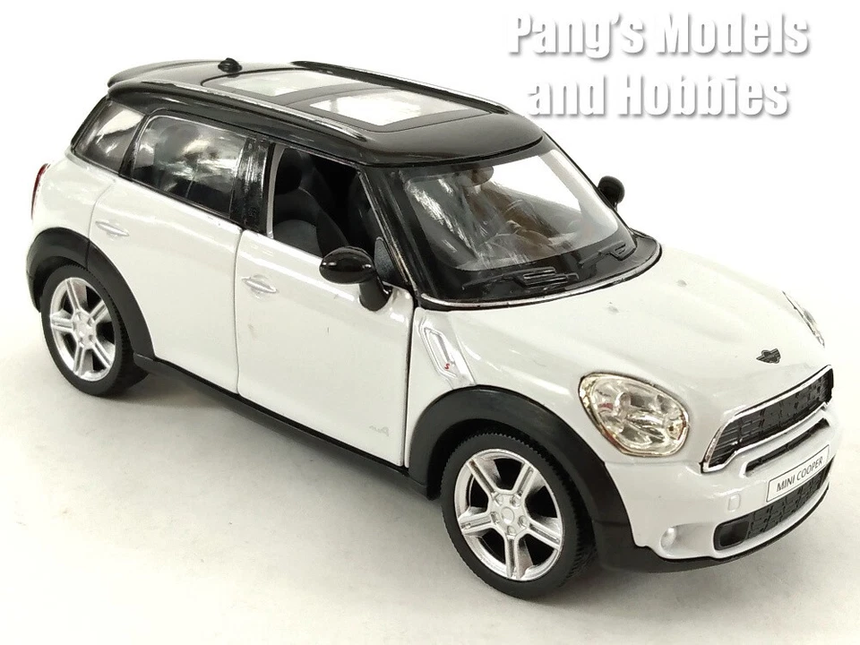 5 Inch Mini Cooper Countryman S 1/34 Scale Diecast Model by Unifortune - White - Image 1 of 4