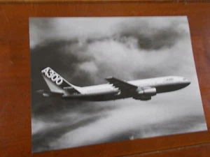 Airbus A 300 -Photo Aérospatiale - 18/24-Collection. - Imagen 1 de 2