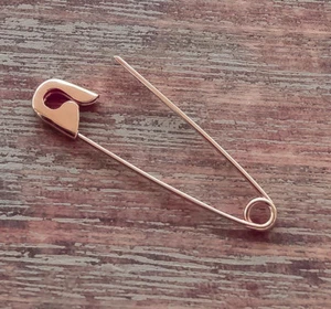 14K Rose Gold Safety Pin Earring : Edgy Punk Minimalist Jewellery 1.25 Inch - Picture 1 of 3