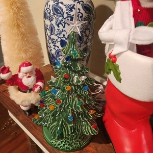 Vintage Form 10" GRÜN Keramik Weihnachtsbaum Handarbeit ELEKTRISCHER BAUM KITSCHIG - Bild 1 von 6