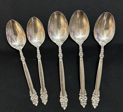 5 colheres de jantar Oneida Community coroa espanhola 6 718” e colheres de chá 6” enfeitadas - Imagem 1 de 4