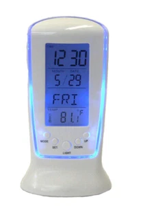LCD ALARM CLOCK with 1/2'' high time numbers. - Picture 1 of 1