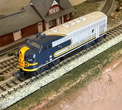 KATO N-Scale #176-2127 EMD F7A AT&SF Bluebonnet #335 Made in Japan N Gauge - Image 1 of 4