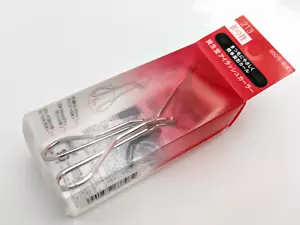 [US Seller] SHISEIDO Makeup Eyelash Curler #213 w/ One Refill Rubber Pad New - Picture 1 of 3