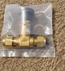 Swagelok B-4JN Manual Brass Needle Valve 1/4in Tube - Picture 1 of 2