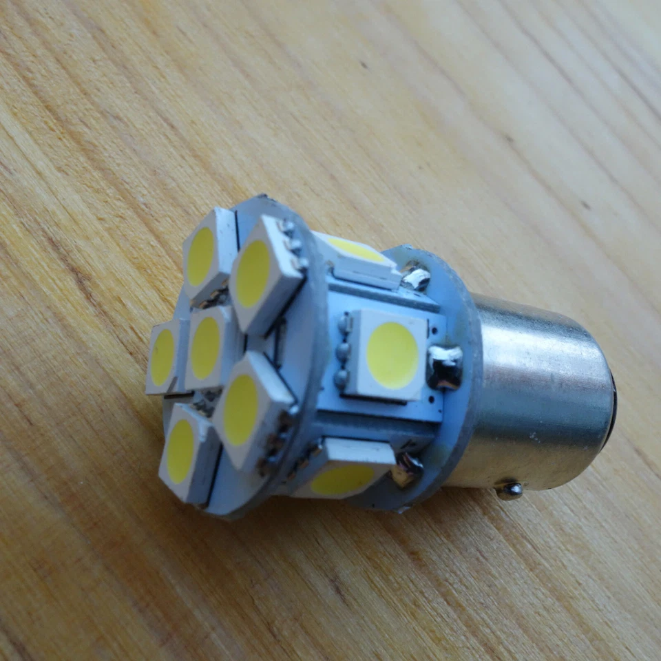 LED 6V BAY 15 D luz freno y posicion piloto trasero moto/coches COMPACT EXTRA - Imagen 1 de 4