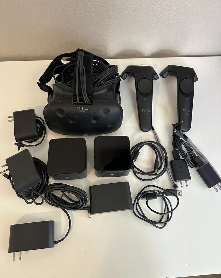 HTC Vive VR Headset Complete Set Full Kit System Steam VR PC Virtual Reality - Image 1 of 4