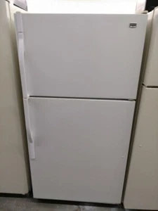 TOP FREEZER REFRIGERATOR - WHITE - Picture 1 of 1