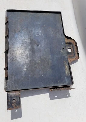 2001-2005 HYUNDAI SONATA BATTERY MOUNT TRAY 2.7L v6 - Image 1 of 4