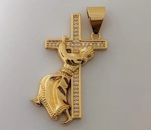 Colgante Cruz Enchapado Jesús Llevando Oro Jesucristo Cruz Dije Semana Santa - Imagen 1 de 2