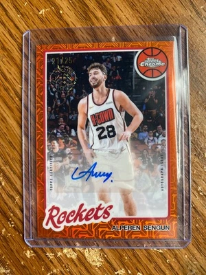 2025-26 Topps Basketball Alperen Sengun Auto Orange Refractor /25 Mojo Rockets - Image 1 of 2
