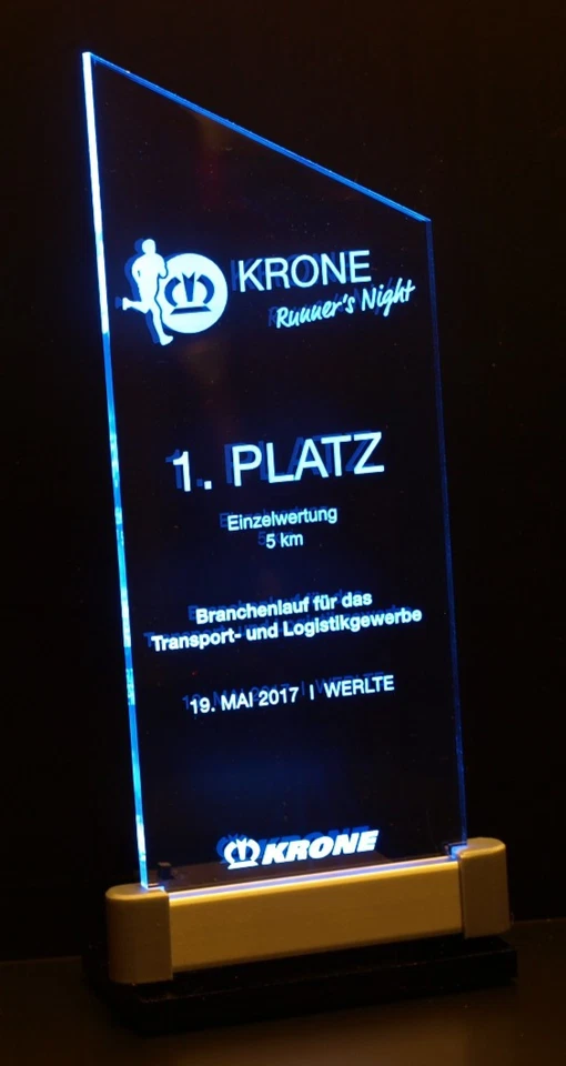 LASER-FANTASY LED Pokal mit Gravur personalisiert RGB Licht USB Fernbedienung Ehrung Jubiläum