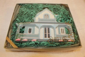 SHELIA'S COLLECTIBLES ALICE'S WONDERLAND ROAK BLUFFS, MA 1993 - Imagen 1 de 3