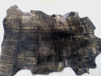 Piel de oveja piel de oveja piel de oveja punta de bronce negro estampado cruzado súper sedoso Foto 1 de 4