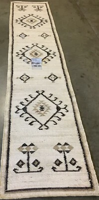 Alfombra MARFIL/NEGRO 2'-3" x 11'-0" defecto, precio reducido 1172670022 KLM762A-211 Foto 1 de 3