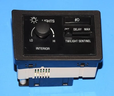 1992-95 Cadillac Eldorado Seville OEM Headlight Switch Assembly - Image 1 of 4