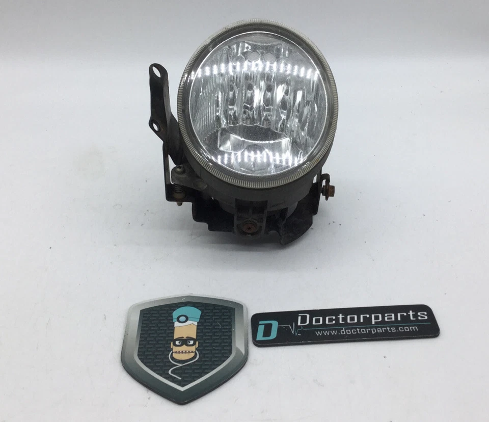 Faro antiniebla delantero derecho Forester Cyl 2003-2005 (montado en parachoques) usado OEM Foto 1 de 4