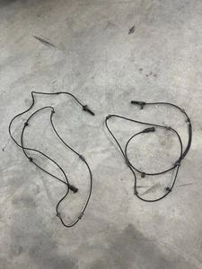 Sensores de velocidad de rueda trasera izquierda y derecha Dodge Ram 2500/3500 - Imagen 1 de 3