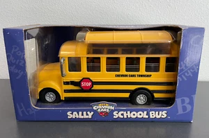 2001 THE CHEVRON CARS SALLY SCHOOL BUS TECHRON VINTAGE COLLECTIBLE TOY - Picture 1 of 8