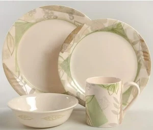 U Pick Corelle Textured Leaves Green Beige Dessert Dinner Lunch Bowl Leaf Plate - Picture 1 of 11