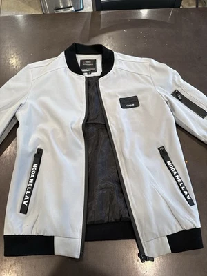 Vogue Men’s Fashion Jacket Size L Light Gray Zip Up Streetwear Style Coat - Image 1 of 4