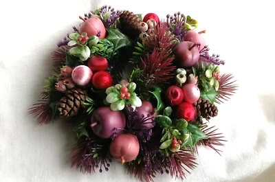 Anillo Vela Navidad Plástico De Colección-Vacaciones-Bolas de Satén-Tonos de Púrpura Kitsch Foto 1 de 3