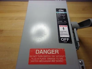 SIEMENS #F351HPN 30A 600V 3-POLE FUSIBLE SAFETY SWITCH, NEW SURPLUS - Picture 1 of 8