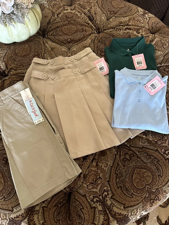 Nuevo paquete de uniformes para niñas talla 10 - 2 pantalones cortos, 2 polos de manga larga, 1 pantalón corto caqui Foto 1 de 1