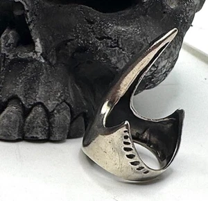 Anillo biomecánico pico pájaro plata 925 C'est Magnifique años 80 - Imagen 1 de 9