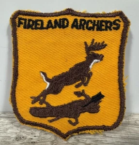 Vintage Fireland Archers Aufnäher Patch: Jumping Whitetail Buck Deer - gelb & braun - Bild 1 von 4