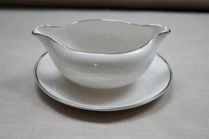 Barco de salsa de encaje GORHAM Chantilly de colección con placa base adjunta TOTALMENTE NUEVO - Imagen 1 de 5