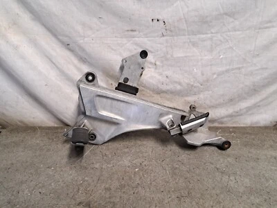 Honda Pan European ST1100 — подножки для левой стороны и кронштейн - Изображение 1 из 4