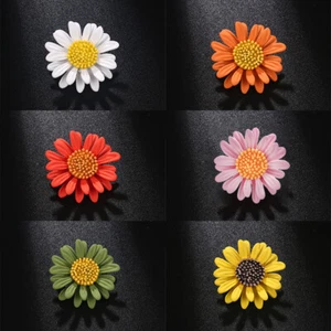 Moda Esmalte Margarita Broche Prendedor Disfraz Insignia Mujeres Hombres Ramillete Joyería Regalo 66 - Imagen 1 de 18