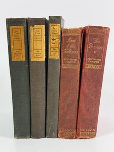 Antique Shakespeare Bookstack 1918 • Red & Blue Vintage Shelf Display Decor - Foto 1 di 7