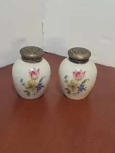 VINTAGE SALT & PEPPER SHAKERS, THOMAS GERMANY 892 ON BOTTOM - Picture 1 of 7