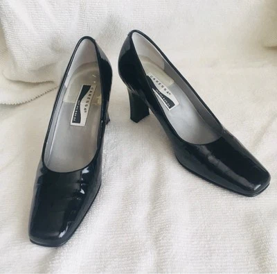 Zapatos de salón Caressa Crosstown colección cocodrilo look negro 5M Foto 1 de 4