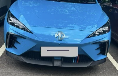 Cubierta de salida de aire alerón de parachoques delantero negro brillante 2 piezas para MG MG4 EV MULAN 2023 Foto 1 de 3