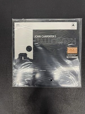 JOHN CARPENTER FYE HALLOWEEN SINGLE  MICHAEL MYERS WHITE MASK COLORED VINYL Foto 1 de 4