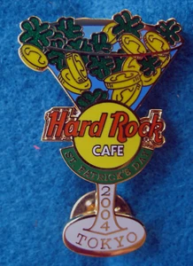 TOKYO ST PATRICKS DAY 2004 MARTINI GLASS SHAMROCK GOLD COINS Hard Rock Cafe PIN - Picture 1 of 1