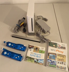 Pacchetto giochi Nintendo Wii Sports e Wii con 2 controller Rock Candy testato CIB! - Foto 1 di 14