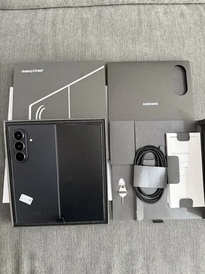 Samsung Galaxy Z Fold 7 512GB, Black, Unlocked - Image 1 of 4