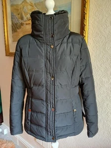 TU Sainsbury's schwarze wattierte Jacke Gr. 16, neu andere 2 Taschen, verdeckte Kapuze - Bild 1 von 18