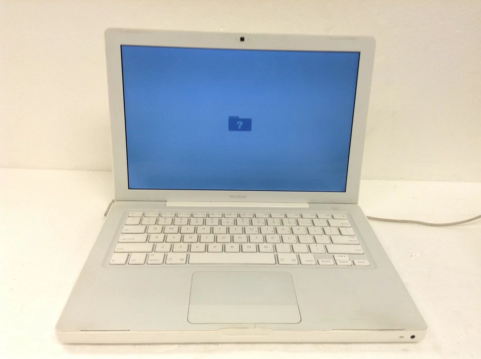 Laptop Apple MacBook Pro A1181 13" Intel Core Duo 2.0GHz, 2GB RAM DVD-RW FUNCIONANDO Foto 1 de 4