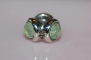 NUEVO PANDORA Luz Natural Prehnite CHARM 790351PR CON CAJA DE REGALO RETIRADO ¡RARO! - Imagen 1 de 6