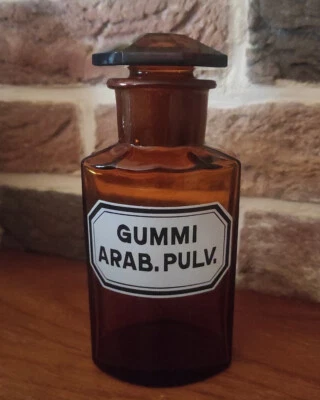 Ancien pot ,  flacon à pharmacie en verre ambré GUMMI ARAB. PULV. apothicaire - Photo 1/4