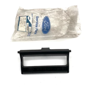 Maniglia Apertura Cofano Motore Ford Scorpio 1997-98 OEM 1049349 Nuova Originale - Imagen 1 de 4