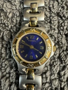 Vintage Fossil F2 Watch Ladies ES-9194 Blue Dial Silver and gold Tone Band new B - Picture 1 of 4