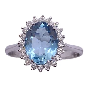 Anello Principessa in oro bianco con Acquamarina e diamanti - Foto 1 di 9